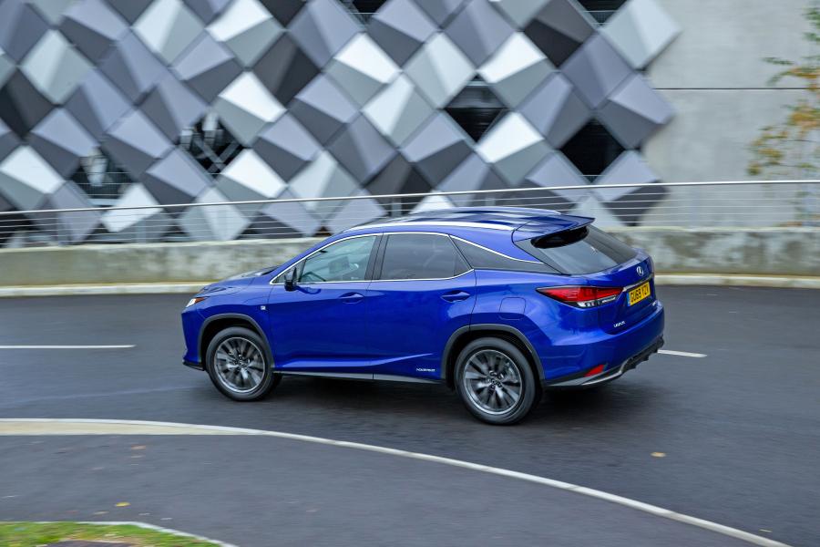  Lexus RX450h F-Sport 2019 года  (UK) (фото 18 из 40)